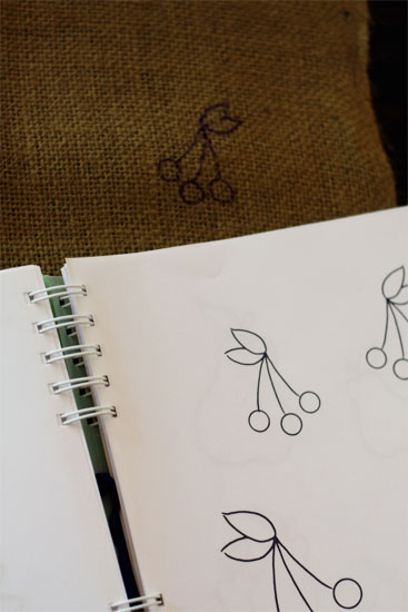 Burlap_Fabric_Jar_Toppers2