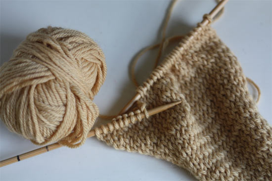Knit_Holiday_Wreath2