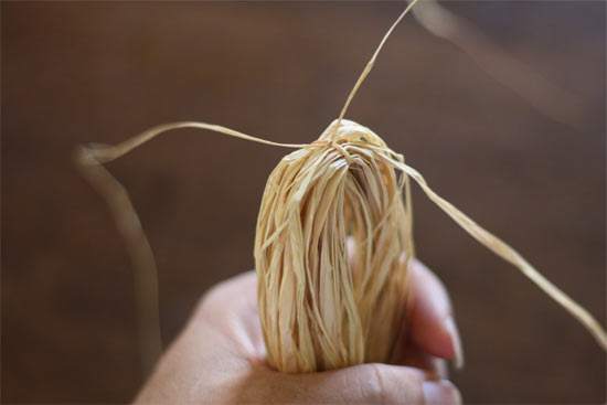 Raffia_Ribbon_Broomstick_Placecards3