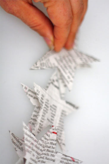 Stitched_Newsprint_Garland7