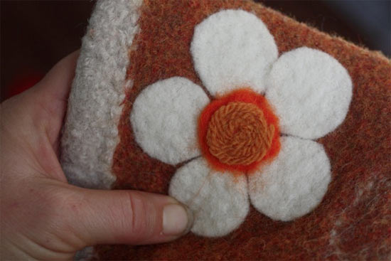 Felted_Flower_Embellishment5
