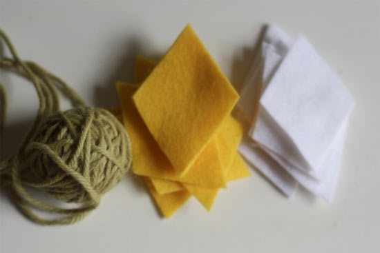 Argyle_Yarn_Wreath4