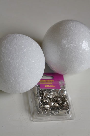 Thumb_Tack_Balls2