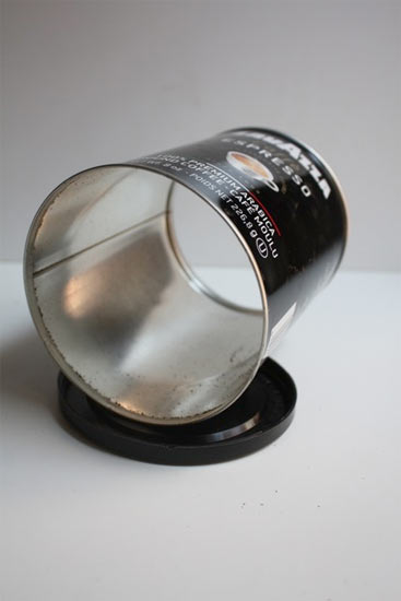 Coffee_Can_Bird_Feeder4