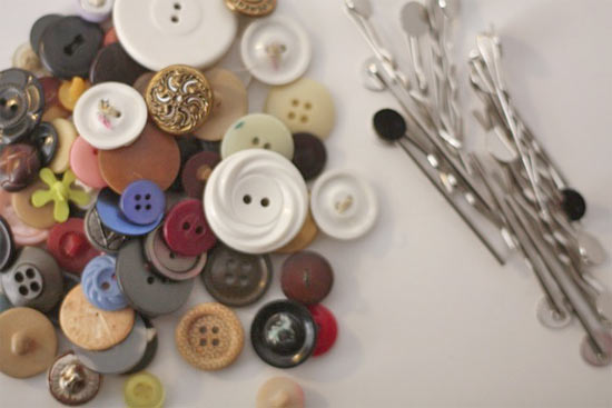 Vintage_Button_Bobbies2