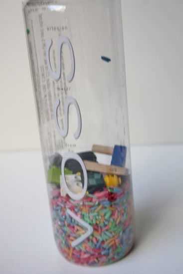 DIY_I_Spy_Bottles3