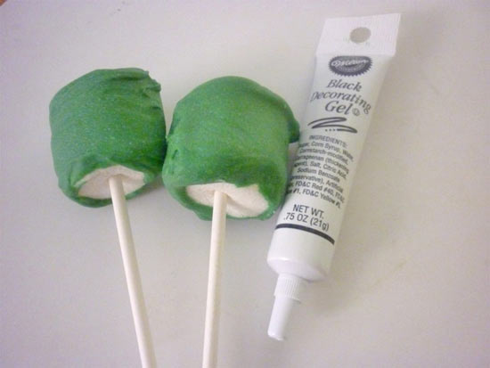 Frankenstein_Marshmallow_Treats4
