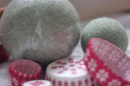 Cupcake_Liner_PomPoms2