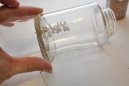 Upcycling_Twine_Jar_Vase3