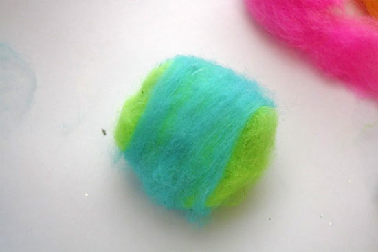 DIY_Felt_Dryer_Balls4