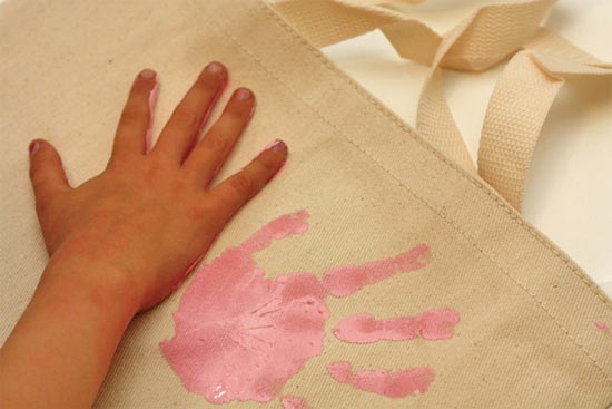 Flower_Hands_Tote4