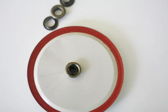 Grommeted_Mason_Jar_Lid3