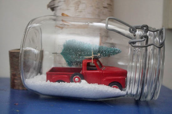 tree_car_snow_globe