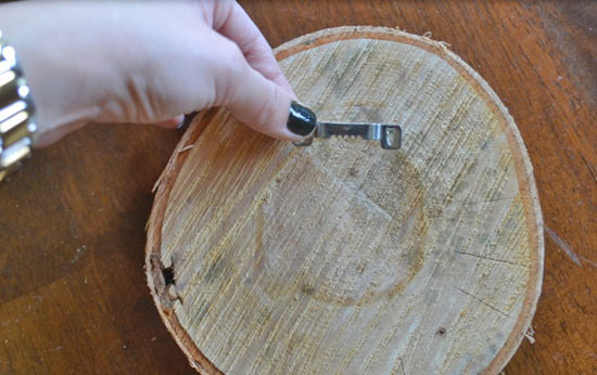 DIY_Wood_Slice_Chalkboard2