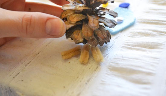 Felt_and_Pinecone_Owl_Tutorial8