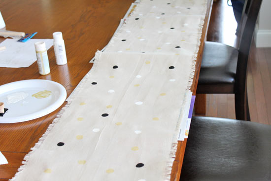 Polka_Dot_Table_Runner_Tutorial6