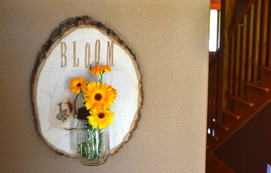 DIY_Rustic_Wood_Slice_Vase