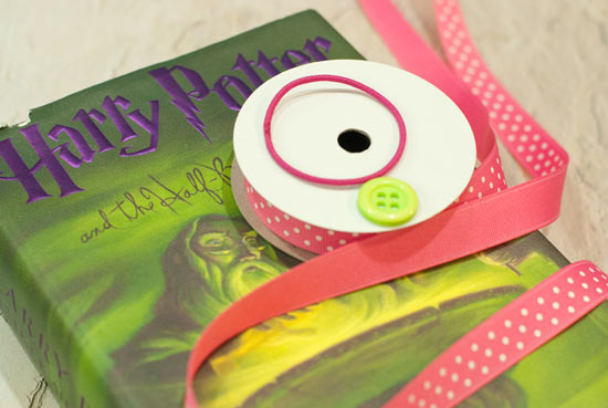 Ribbon_and_Button_Bookmark1