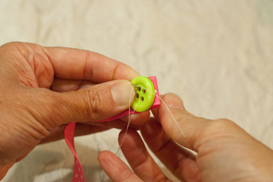 Ribbon_and_Button_Bookmark8