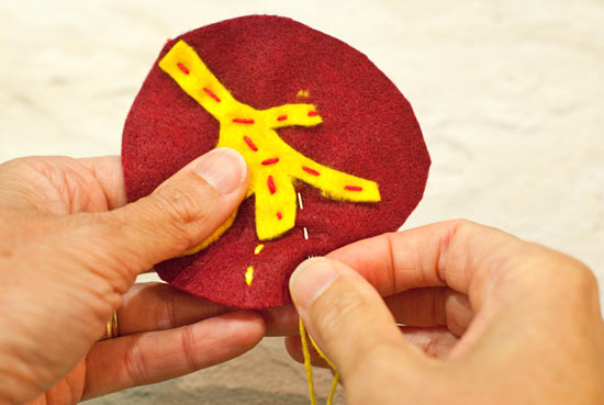 DIY_Felt_Leaf_Coasters7