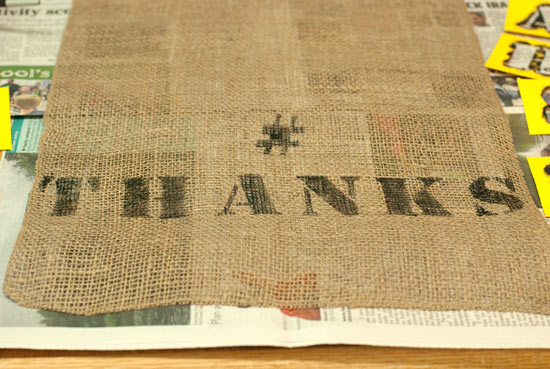 DIY_Printed_Burlap_Table_Runner5
