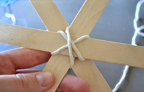 Popsicle_Stick_String_Spider_Webs5