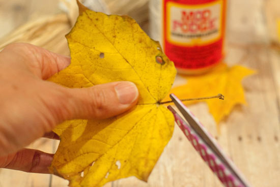 Autumn_Leaf_Mason_Jar_Luminary2