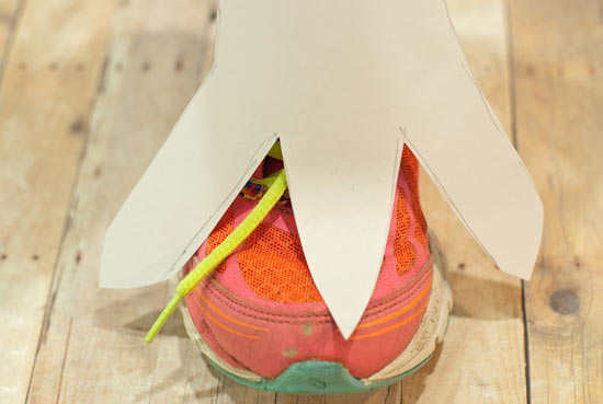 DIY_Costume_Bird_Feet3