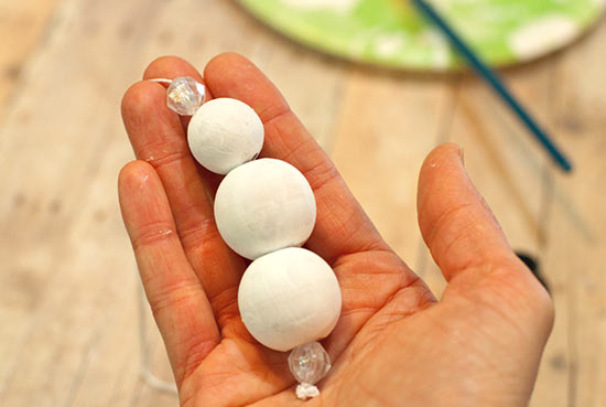 Beaded_Snowman_Ornament_Tutorial5