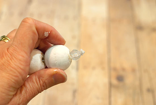 Beaded_Snowman_Ornament_Tutorial7