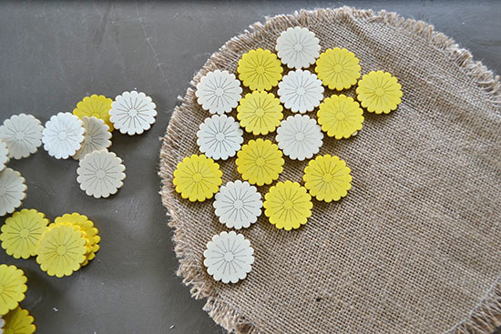 DIY_Retro_Flower_Power_Placemats5