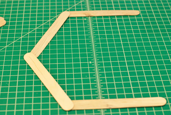 Popsicle_Stick_Wall_Art_Shelf2