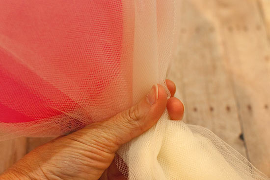 Tulle_Balloon_Wrapper_Tutorial3