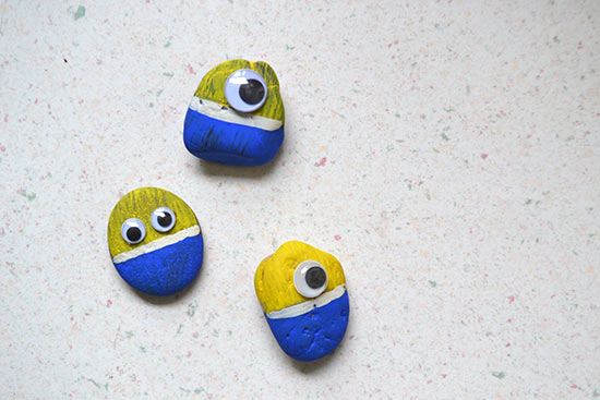 Mini_Minion_Painted_Rocks6