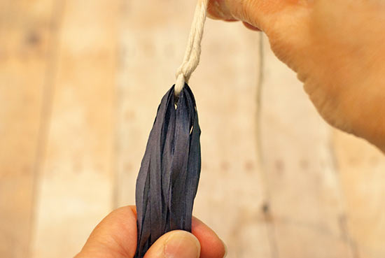 Tablecloth_Weight_Raffia_Tassels4