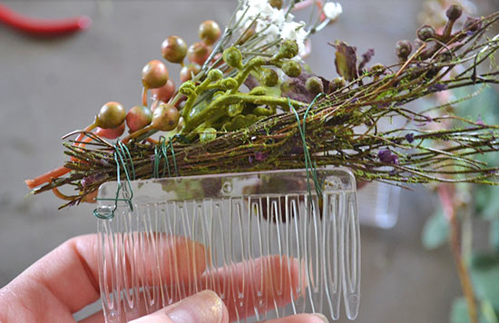 Woodland_Floral_Hair_Combs6