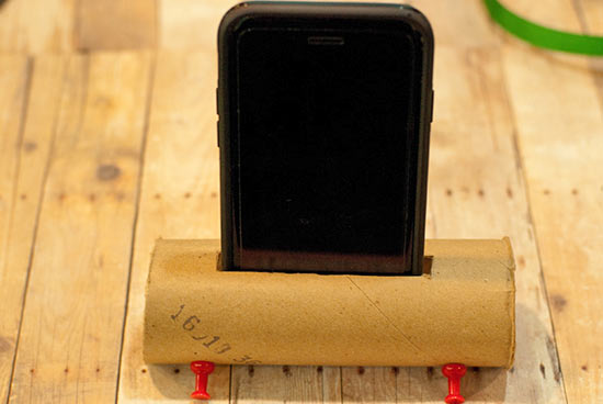 cardboard_cellphone_stand5