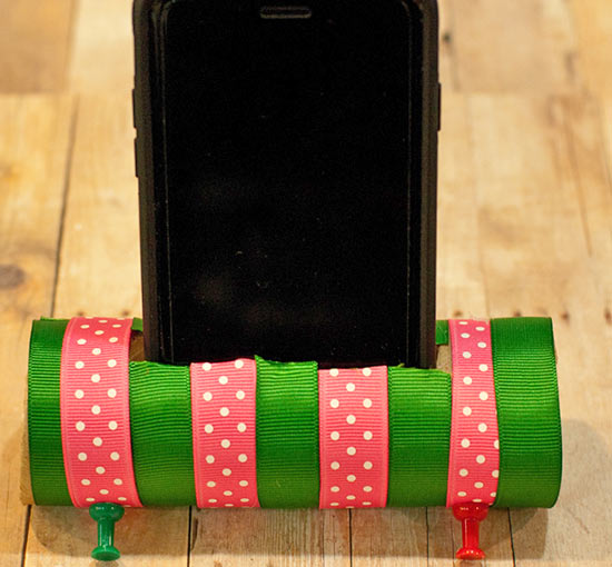 cardboard_cellphone_stand_last