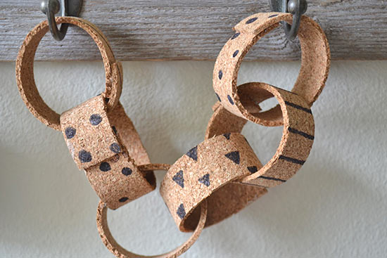 Modern_Cork_Chain_Garland