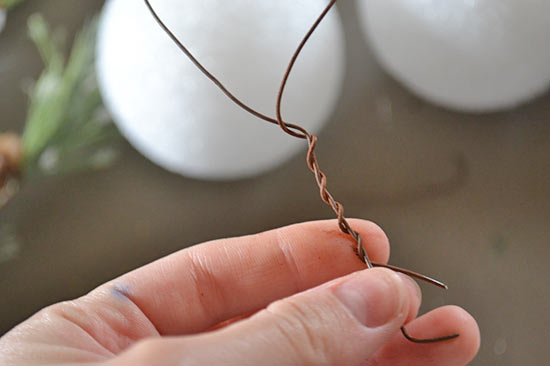 Pinecone_Kissing_Ball_Tutorial4