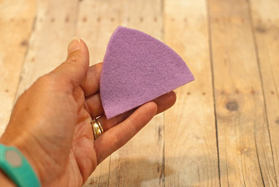 How_to_Make-4_Point_Felt_Flowers3