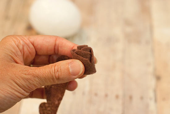 DIY_Felt_Pinecone_Tutorial5