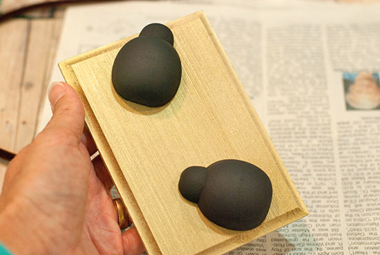 Faux_Taxidermy_Spider_Plaque_Tutorial4