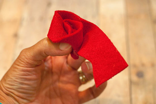 How_to_Make_a_Felt_Rose_Tutorial8