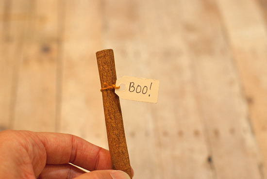 Cinnamon_Stick_Broom_Place_Card9