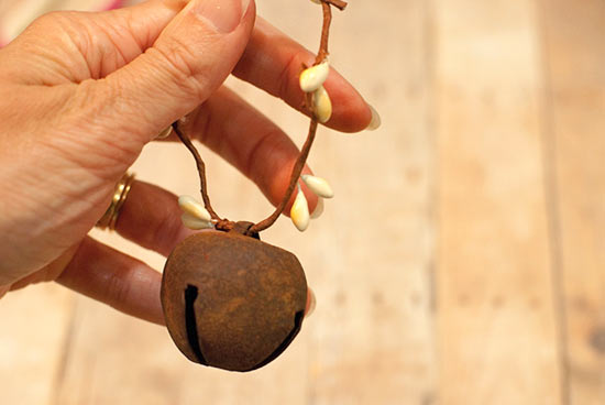 Primitive_Jingle_Bell_Ornaments4