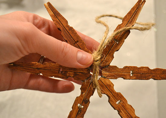 Clothespin_Snowflake_Ornaments10