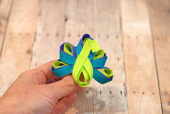 Peacock_Ribbon_Hair_Clip_Tutorial13