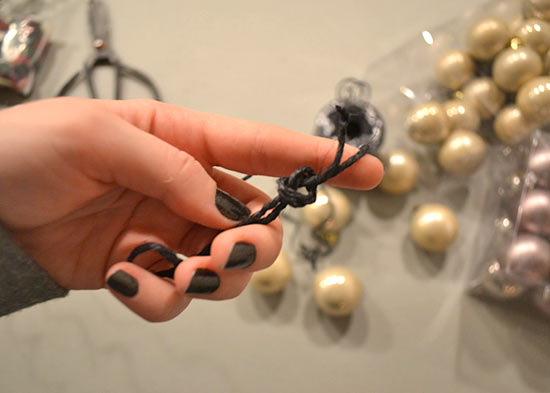 diy_Christmas_Ornament_Garland4