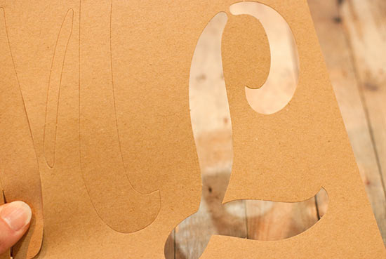DIY_Burlap_Love_Banner2